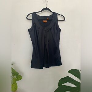 Silk top by Tory Burch, Size 2 🖤